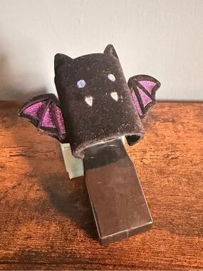 Bath & Body Works Wallflower Plug - Black Bat with Sparkling Purple Wings